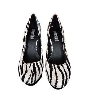Unlisted zebra print pump size 5.5